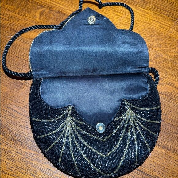 Elegant Black and Gold Beaded Clutch - Picture 2 of 4